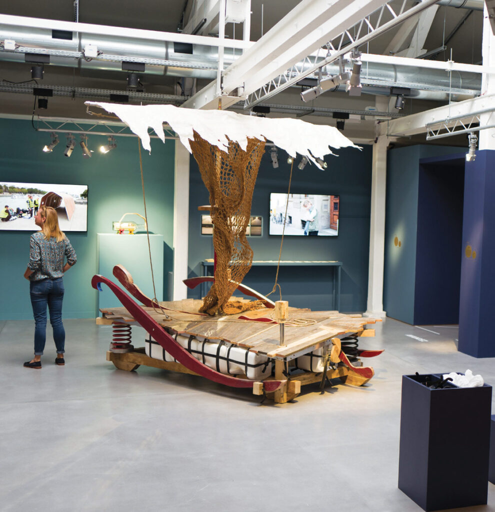 Oeuvre bateau de l'exposition Escale en vue
