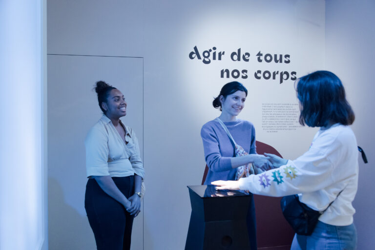 L’exposition Faisons corps en audio description !