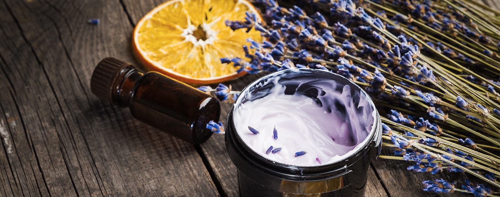 Fabrique ta lotion démaquillante et ton gommage corps