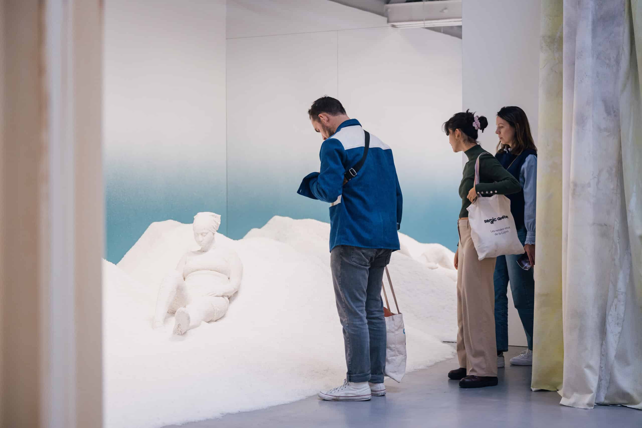 Visiteurs exposition Voir la mer